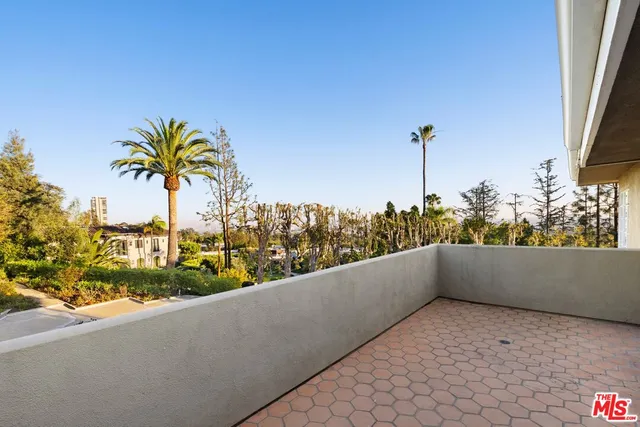 $5,750,000 | 1114 Schuyler Road, Beverly Hills, CA 90210