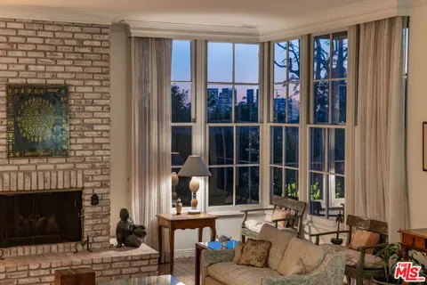 $5,750,000 | 1114 Schuyler Road, Beverly Hills, CA 90210