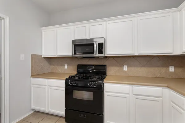 $1,995 | 2277 Green Meadows Lane, Buda, TX 78610