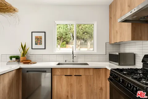 $1,499,000 | 3143 Larga Avenue, Los Angeles, CA 90039