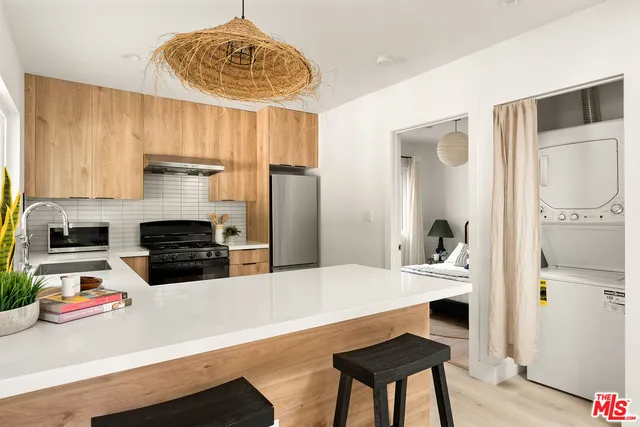 $1,499,000 | 3143 Larga Avenue, Los Angeles, CA 90039