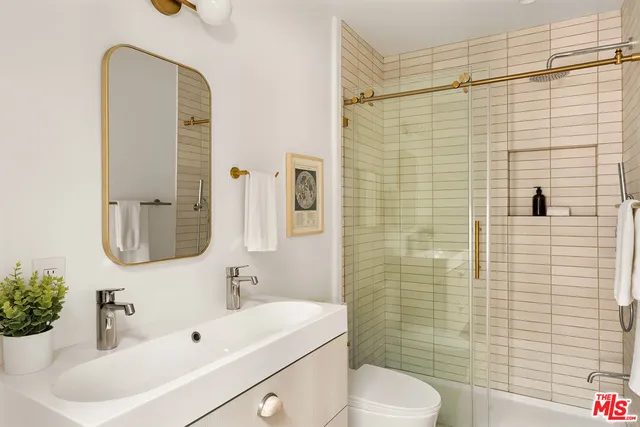 $1,499,000 | 3143 Larga Avenue, Los Angeles, CA 90039