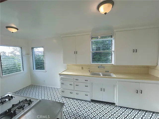 $3,800 | 274 Center Street, Laguna Beach, CA 92651