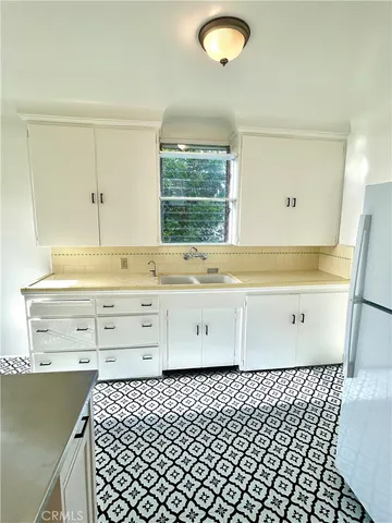 $3,800 | 274 Center Street, Laguna Beach, CA 92651