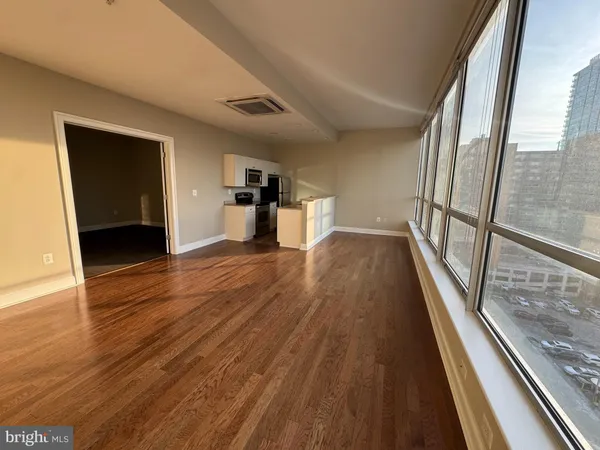 $2,195 | 2040 Market Street, Unit 1009, Philadelphia, PA 19103