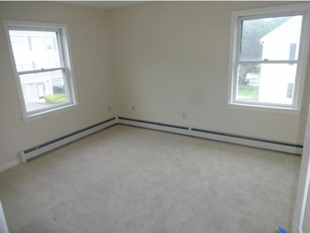 9 Riviera Road, Unit 9 Hudson, NH 03051 - Photo 16 of 21 Gallery Image 16