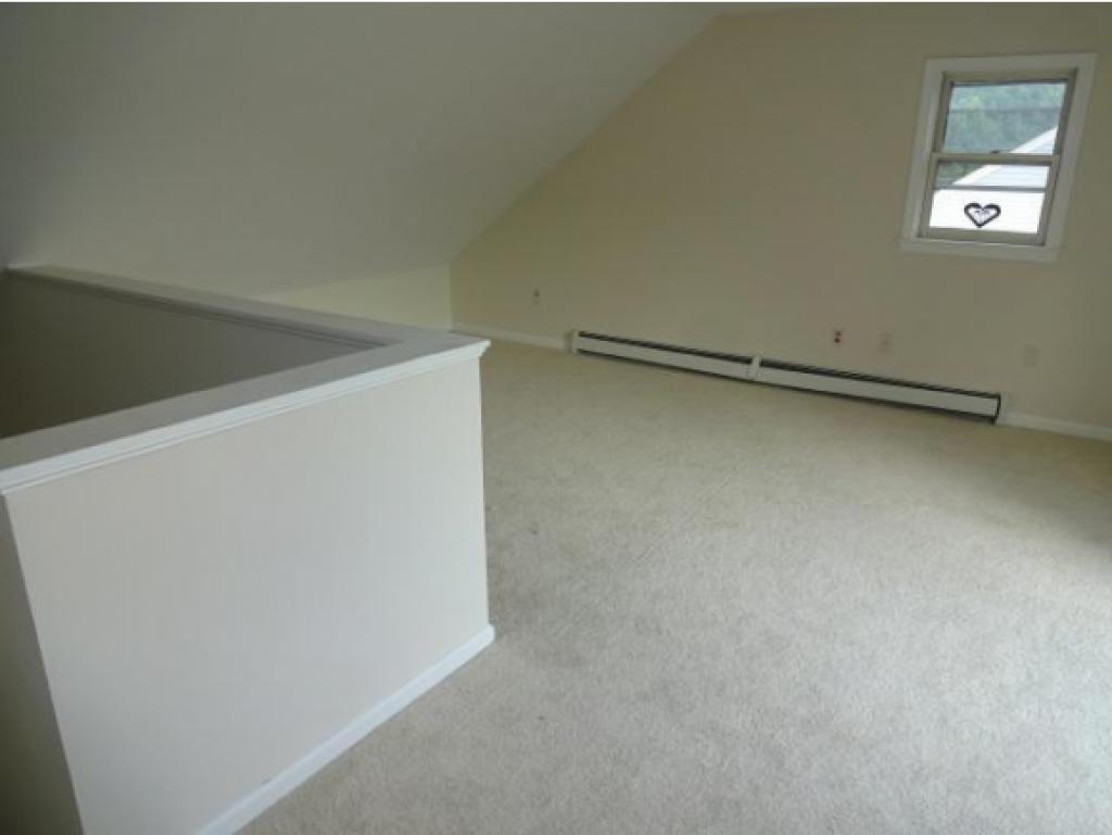 9 Riviera Road, Unit 9 Hudson, NH 03051 - Photo 17 of 21 Gallery Image 17