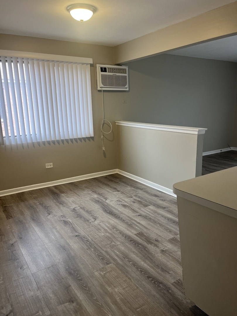 6045 Marshall Avenue, Unit 3W Chicago Ridge, IL 60415 - Photo 2 of 9