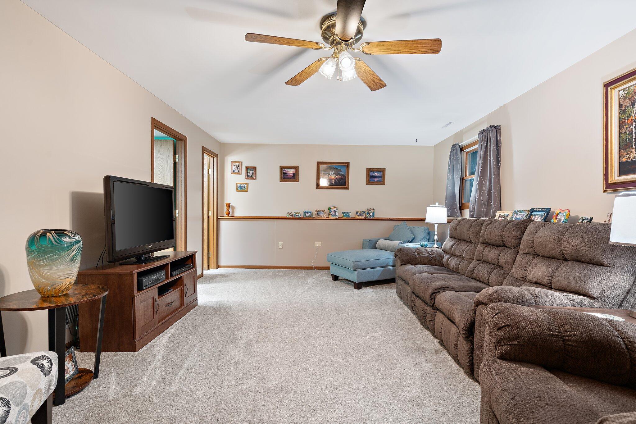 3093 Fairhaven Circle Crown Point, IN 46307 - Photo 18 of 27 2048x1365
