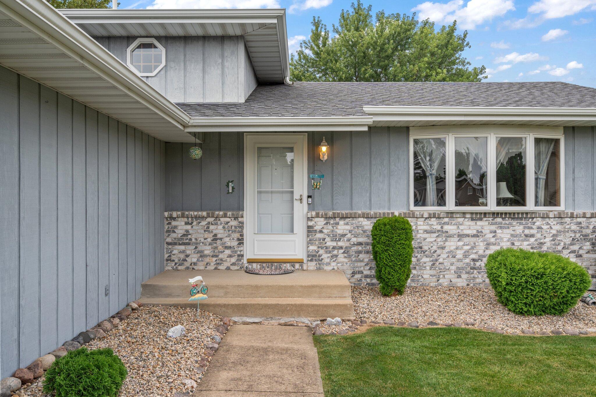 3093 Fairhaven Circle Crown Point, IN 46307 - Photo 3 of 27 2048x1365