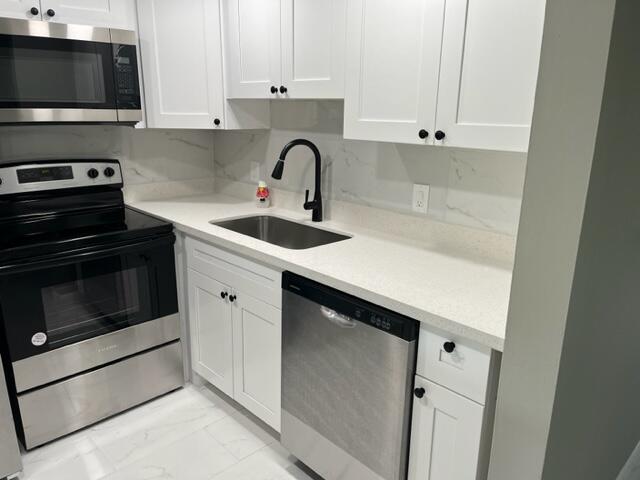 175 Dorset East Boca Raton, FL 33434 - Photo 3 of 12 Kitchen