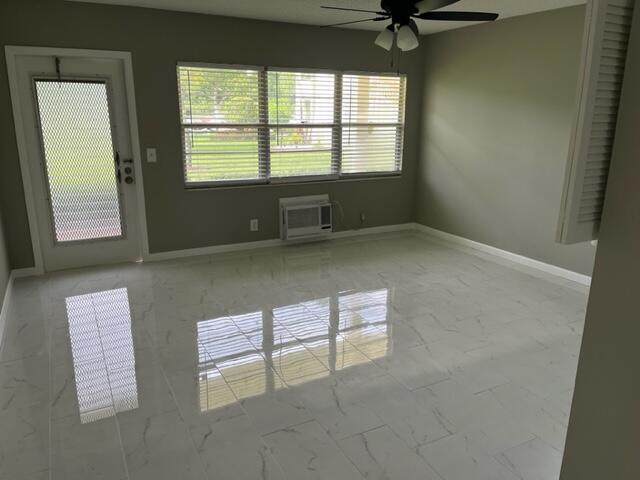175 Dorset East Boca Raton, FL 33434 - Photo 4 of 12 Living Room