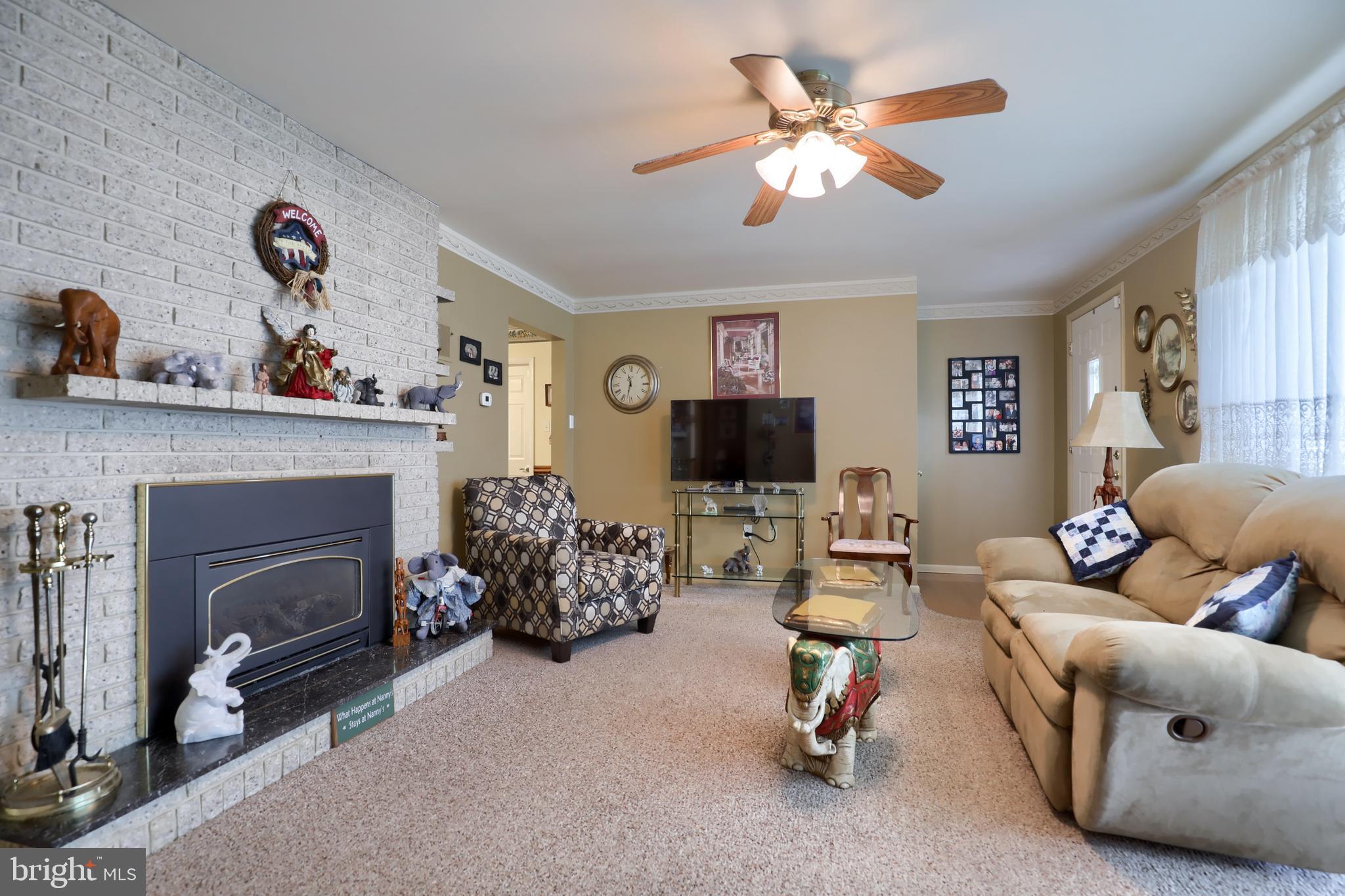 2365 Sycamore Road York, PA 17408 - Photo 4 of 36