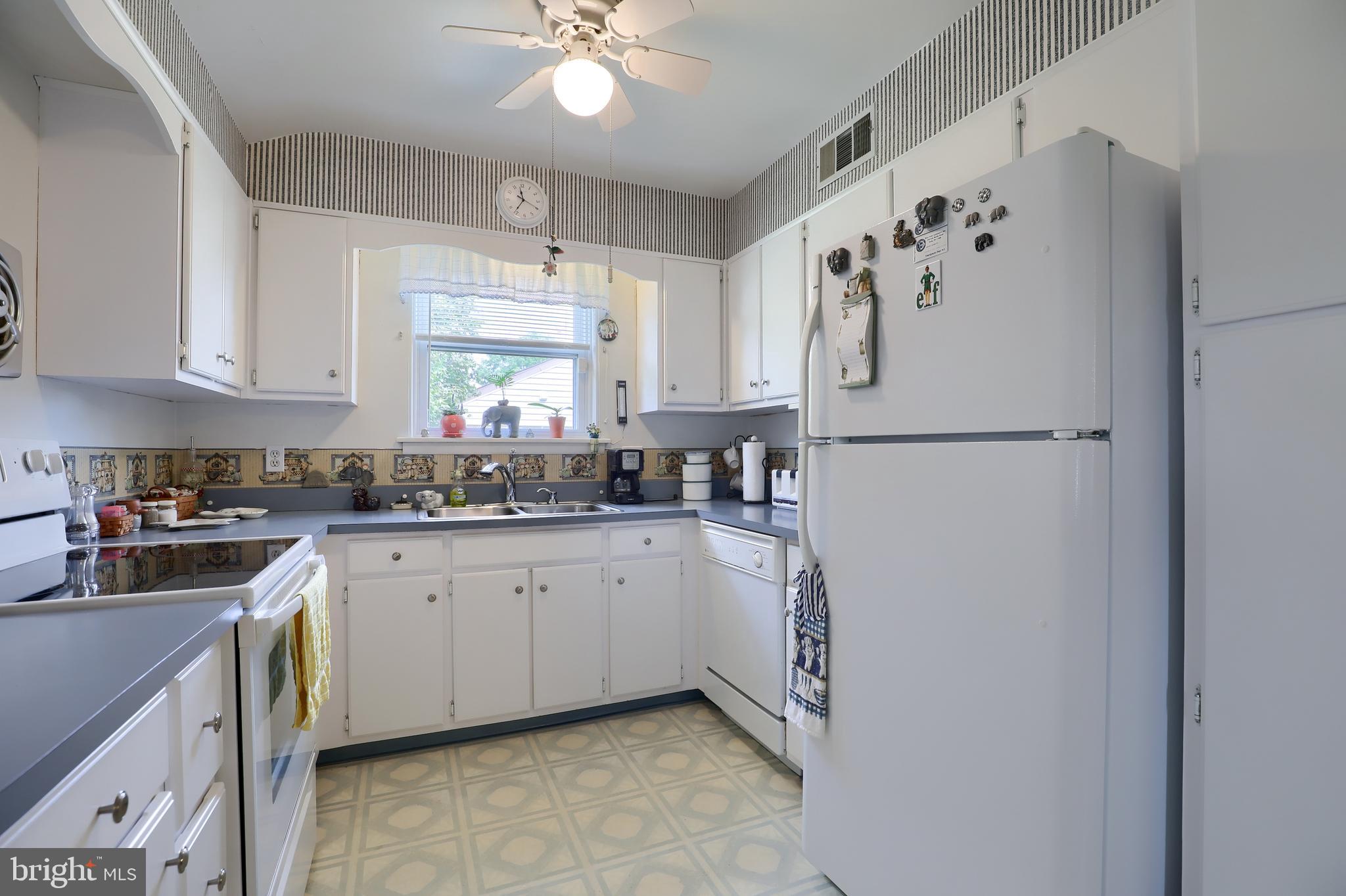2365 Sycamore Road York, PA 17408 - Photo 10 of 36