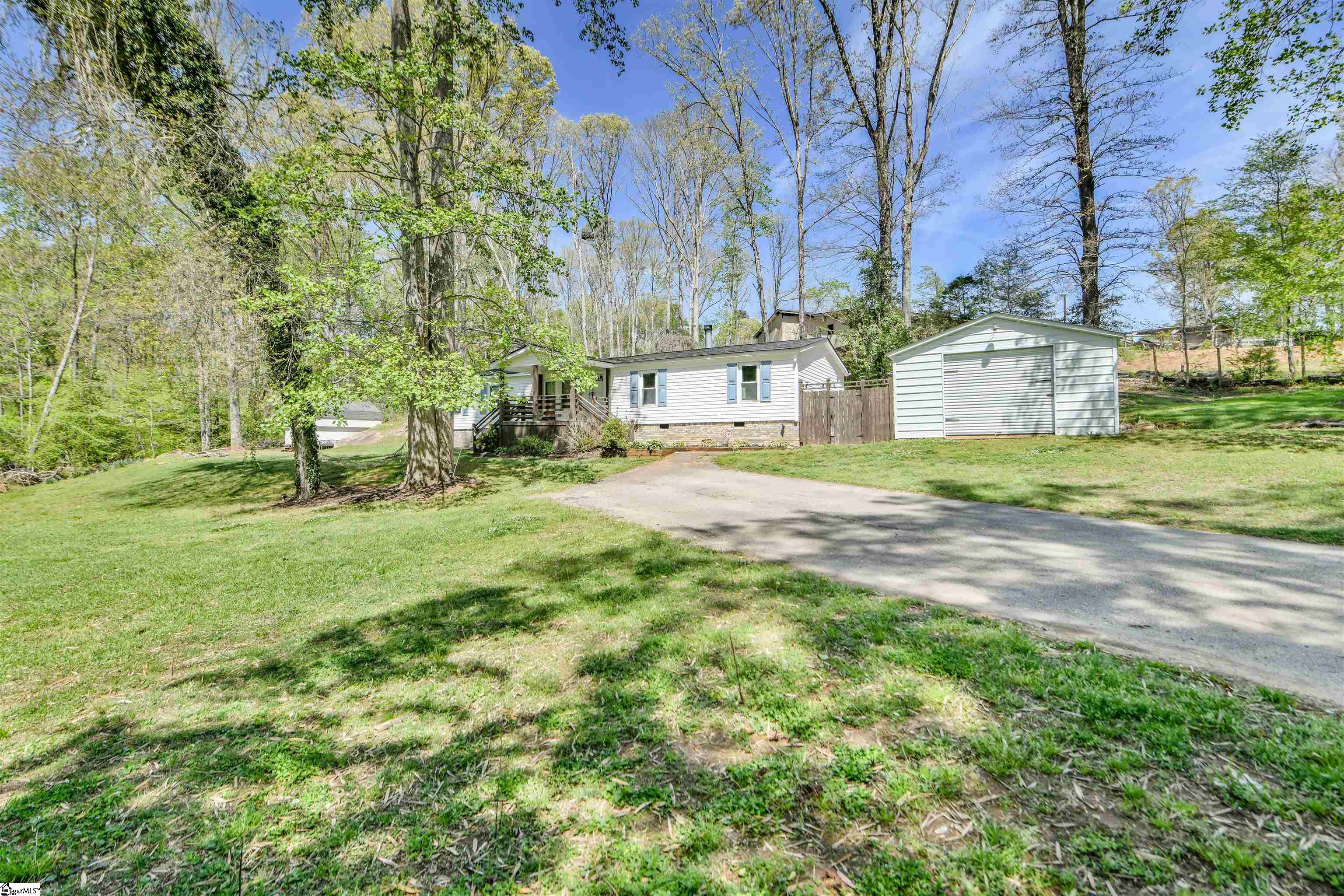 412 Bushy Creek Road Woodruff, SC 29388 - Photo 2 of 35