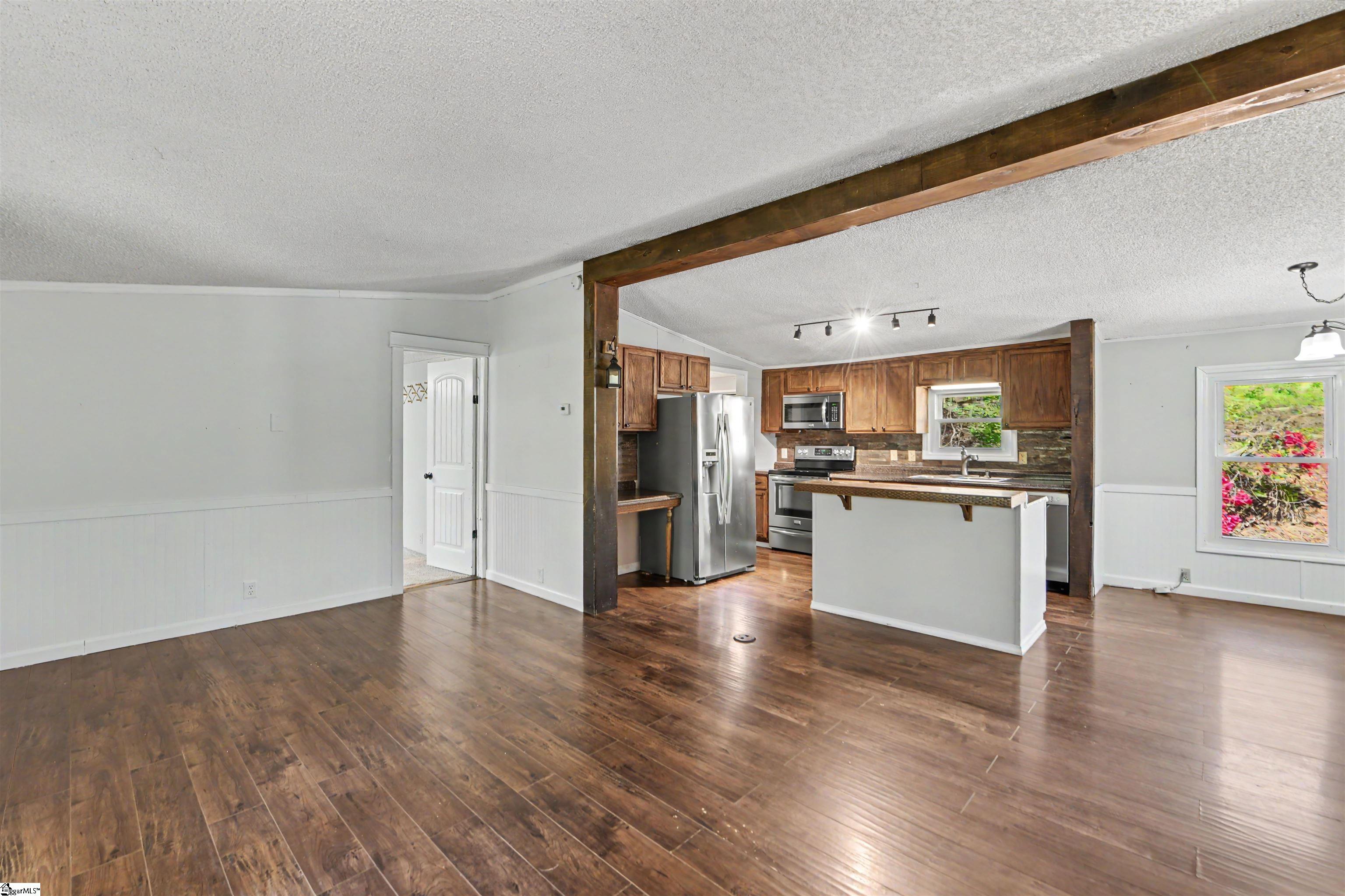 412 Bushy Creek Road Woodruff, SC 29388 - Photo 3 of 35