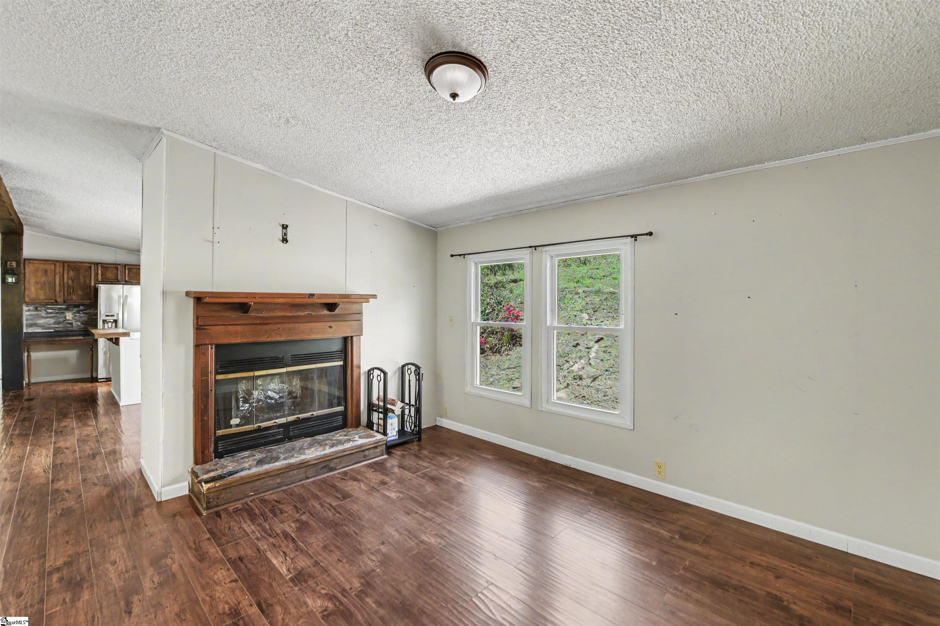 412 Bushy Creek Road Woodruff, SC 29388 - Photo 5 of 35