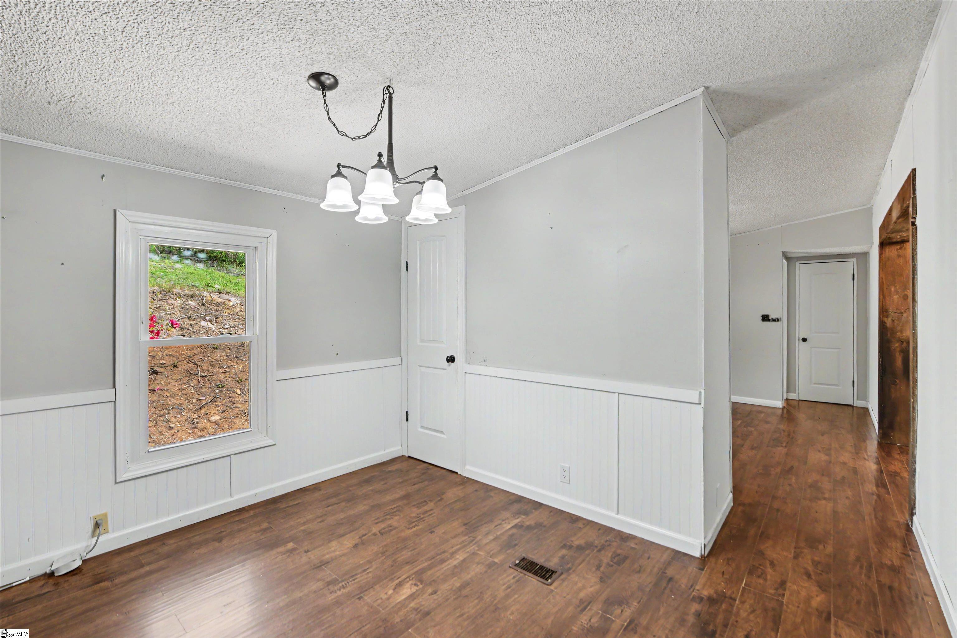 412 Bushy Creek Road Woodruff, SC 29388 - Photo 10 of 35