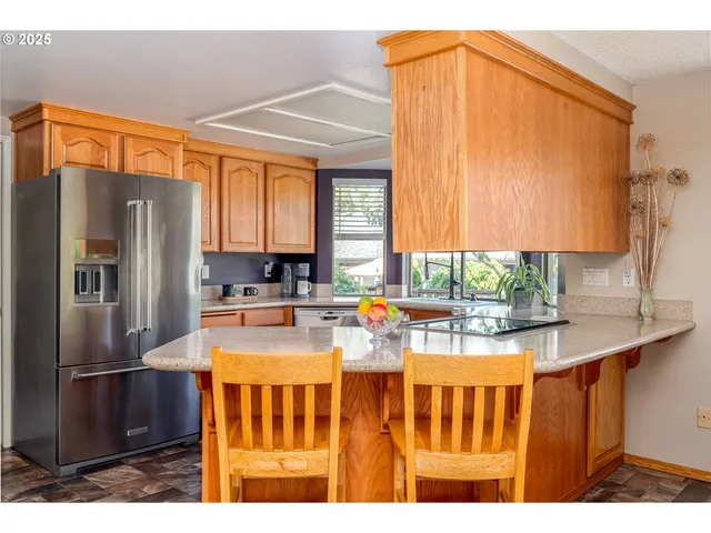 $530,000 | 2014 Northeast 148th Place, Portland, OR 97230