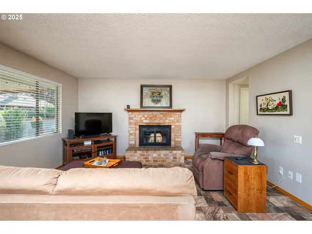 $530,000 | 2014 Northeast 148th Place, Portland, OR 97230