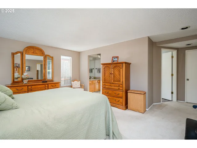 $530,000 | 2014 Northeast 148th Place, Portland, OR 97230