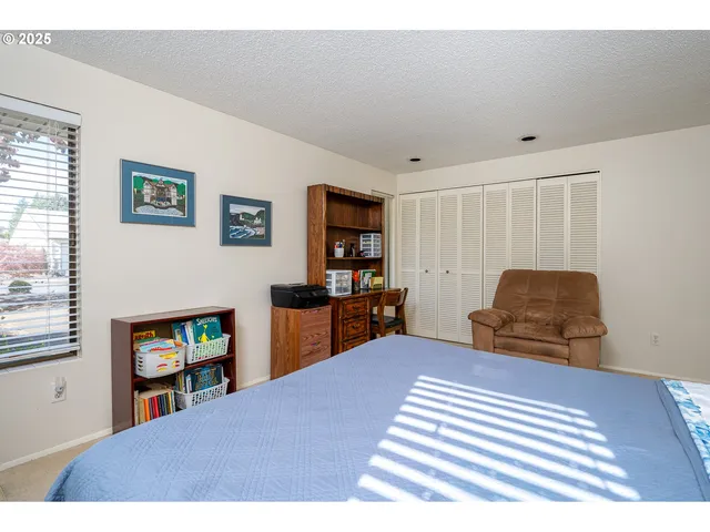 $530,000 | 2014 Northeast 148th Place, Portland, OR 97230