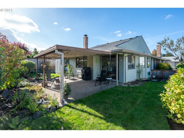 $530,000 | 2014 Northeast 148th Place, Portland, OR 97230