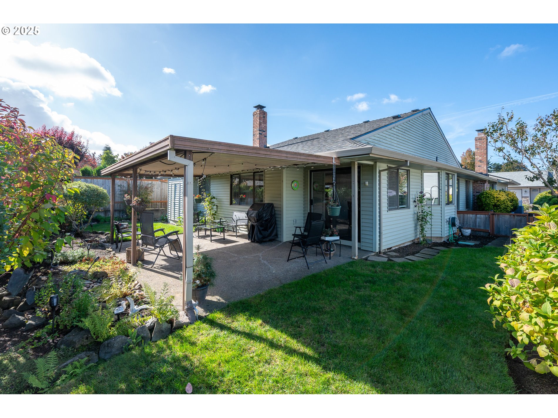 2014 Northeast 148th Place Portland, OR 97230 - Photo 38 of 43