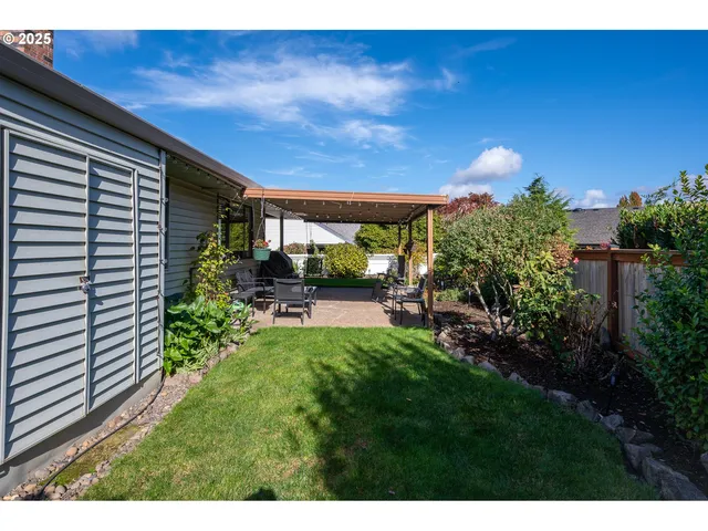 $530,000 | 2014 Northeast 148th Place, Portland, OR 97230