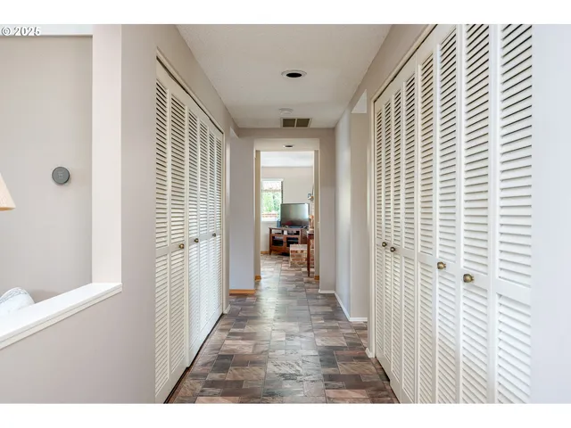 $530,000 | 2014 Northeast 148th Place, Portland, OR 97230