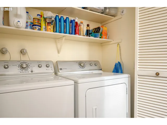 $530,000 | 2014 Northeast 148th Place, Portland, OR 97230