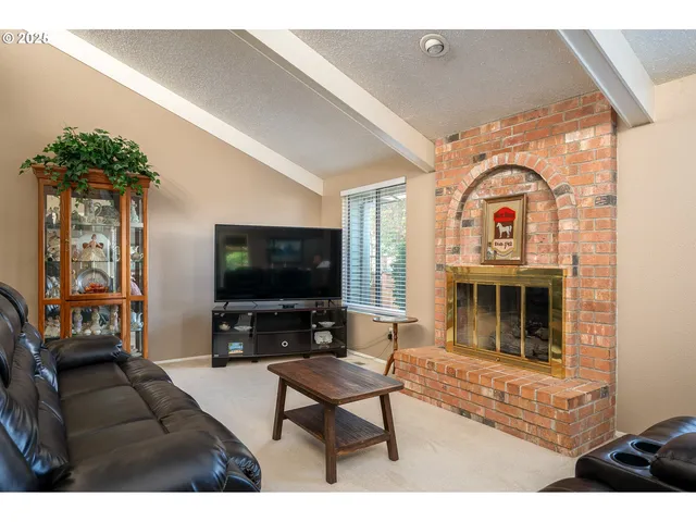 $530,000 | 2014 Northeast 148th Place, Portland, OR 97230