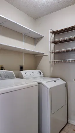 $2,000 | 12331 Yarmont Way, Austin, TX 78753