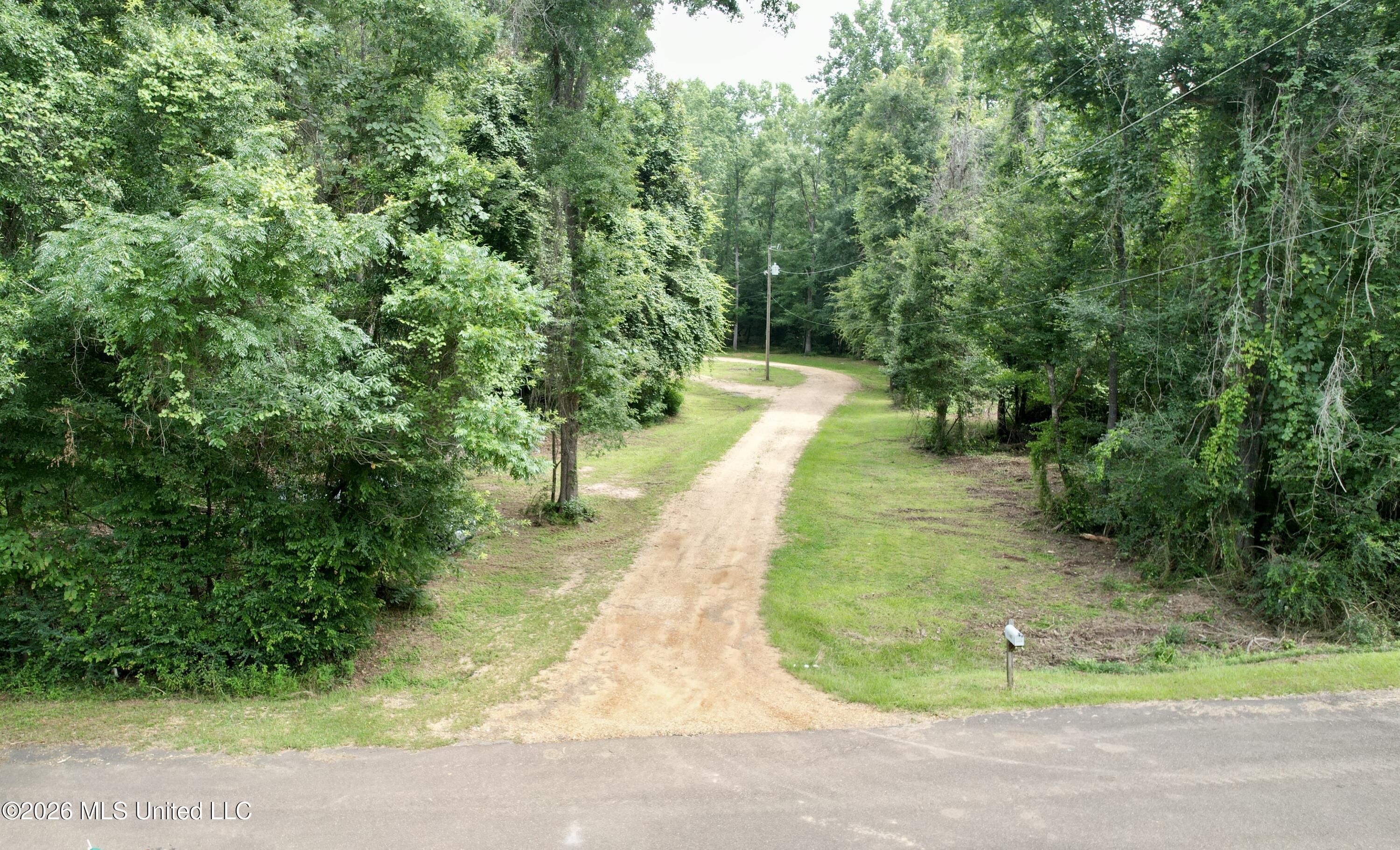 1167 Todd Road Summit, MS 39666 - Photo 32 of 39 dji_fly_20260623_110830_196_178223116618