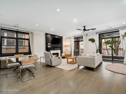 $649,000 | 4040 North Mozart Street, Unit 2, Chicago, IL 60618