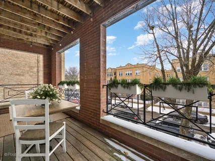 $649,000 | 4040 North Mozart Street, Unit 2, Chicago, IL 60618