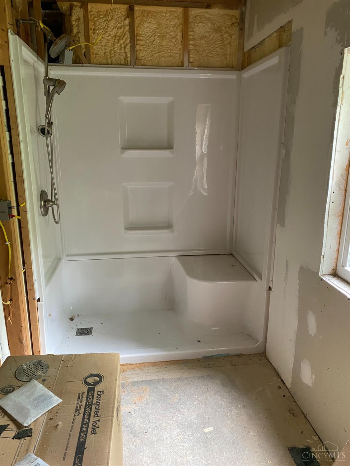 7700 Myers Road Middletown, OH 45042 - Photo 14 of 33 Main floor bath