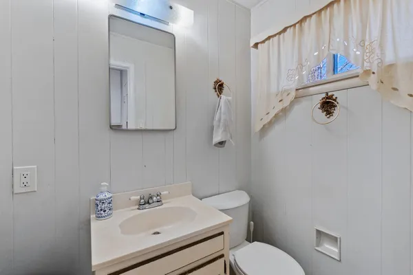 $335,000 | 686 Coronado Street, Redding, CA 96003