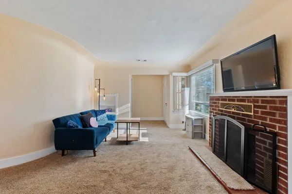 $335,000 | 686 Coronado Street, Redding, CA 96003