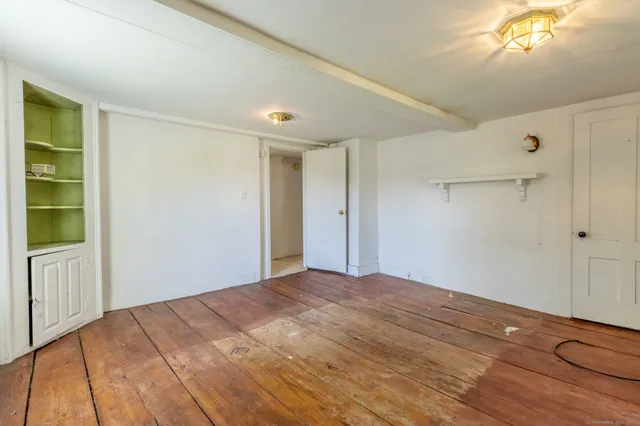 $210,000 | 14 Main Street, East Hampton, CT 06424