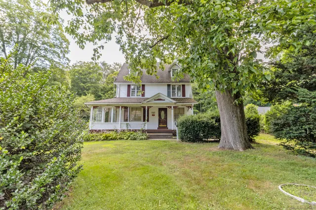 $210,000 | 14 Main Street, East Hampton, CT 06424