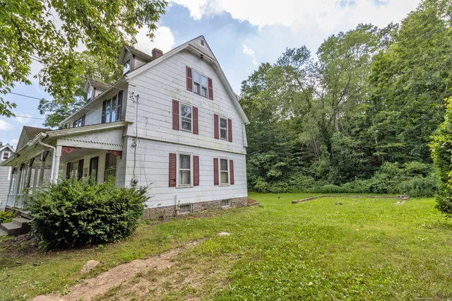 $210,000 | 14 Main Street, East Hampton, CT 06424