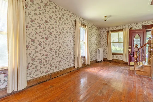 $210,000 | 14 Main Street, East Hampton, CT 06424