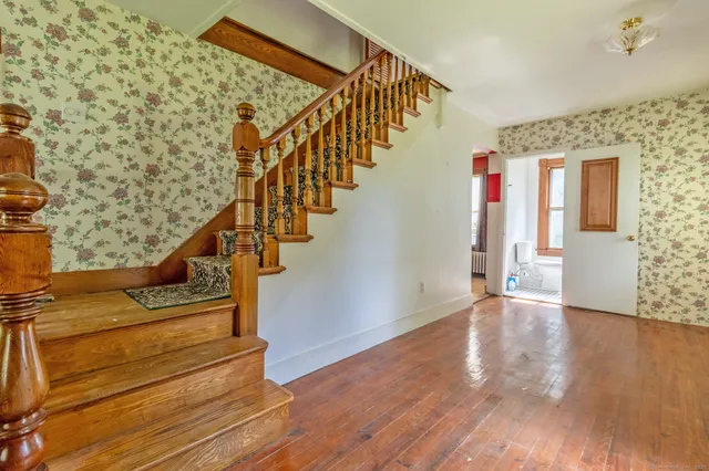 $210,000 | 14 Main Street, East Hampton, CT 06424