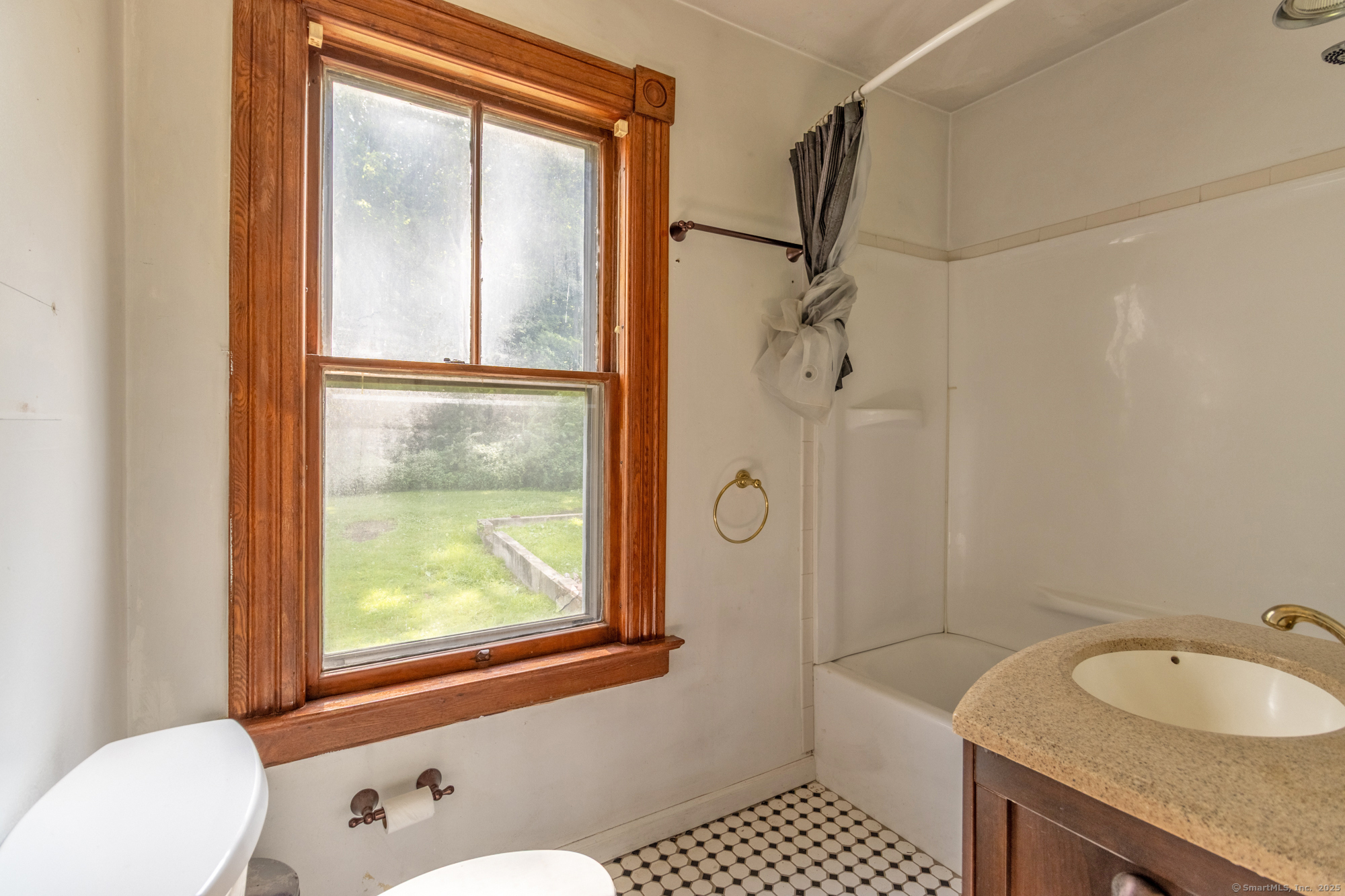 14 Main Street East Hampton, CT 06424 - Photo 9 of 33