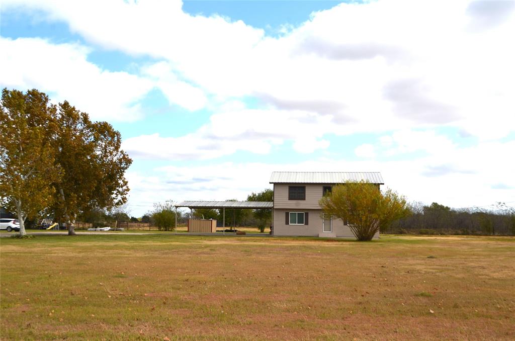 7331 Taylor Ranch Loop Kaufman, TX 75142 - Photo 2 of 34 a city view with lake