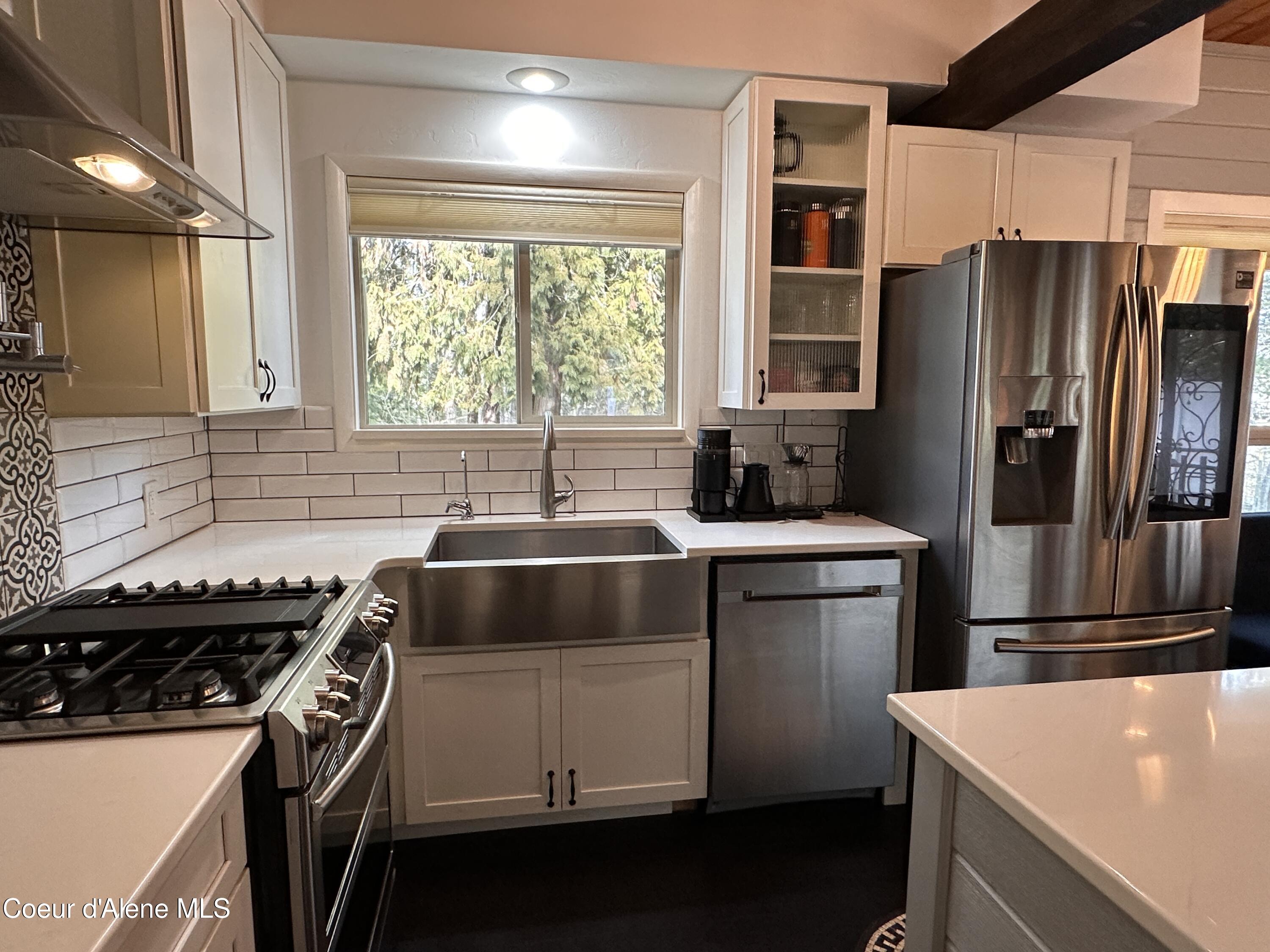 2727 Selkirk Road Sandpoint, ID 83864 - Photo 12 of 68 HallwaytoSink