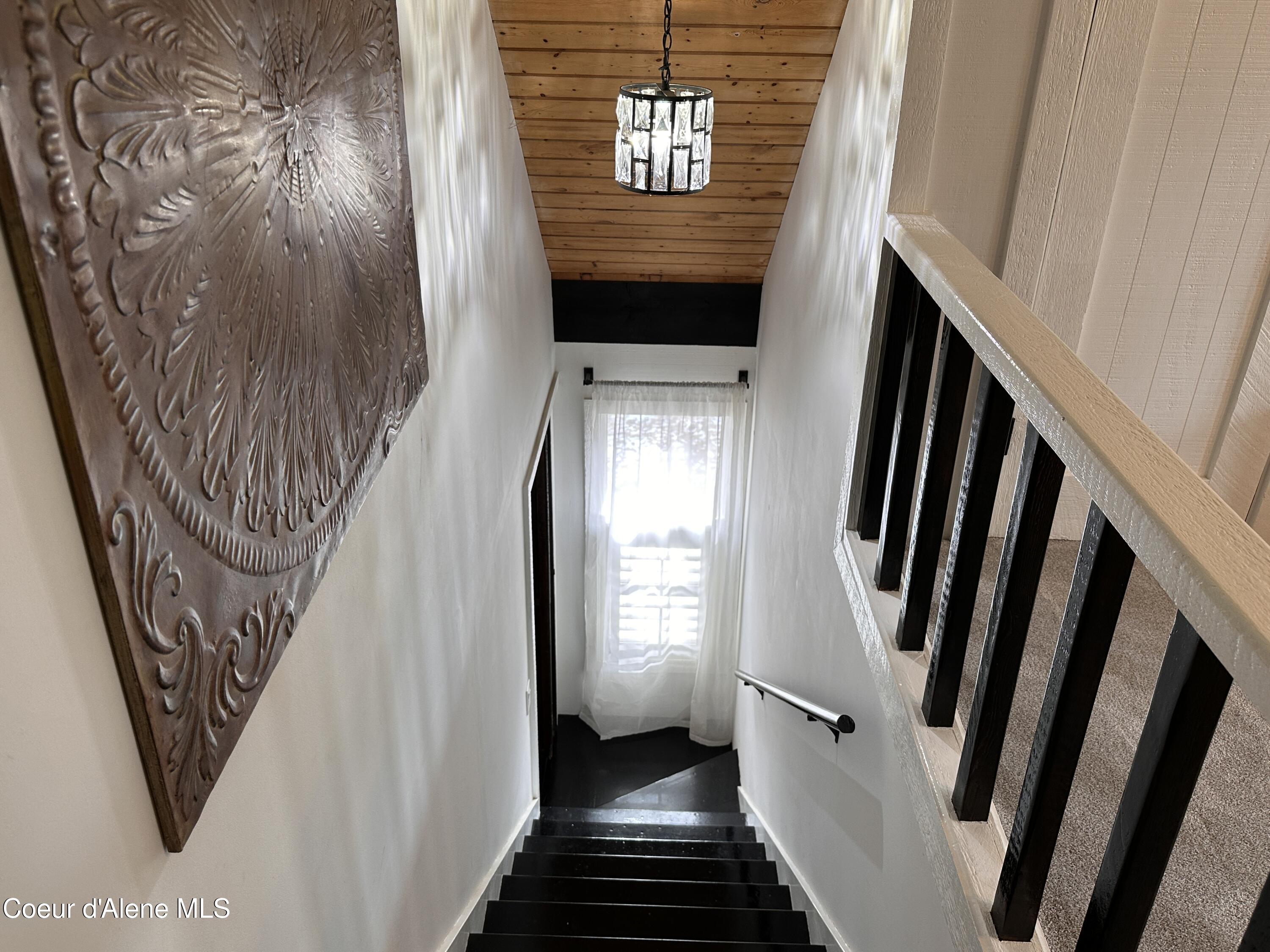 2727 Selkirk Road Sandpoint, ID 83864 - Photo 23 of 68 DownStair