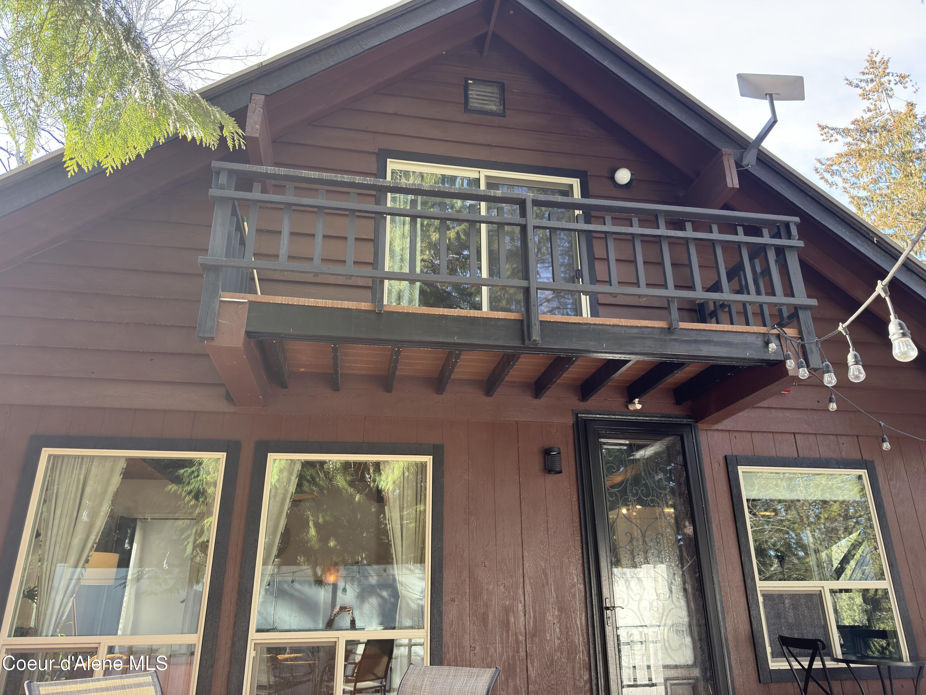 2727 Selkirk Road Sandpoint, ID 83864 - Photo 38 of 68 ExtUptoFrontBalcony