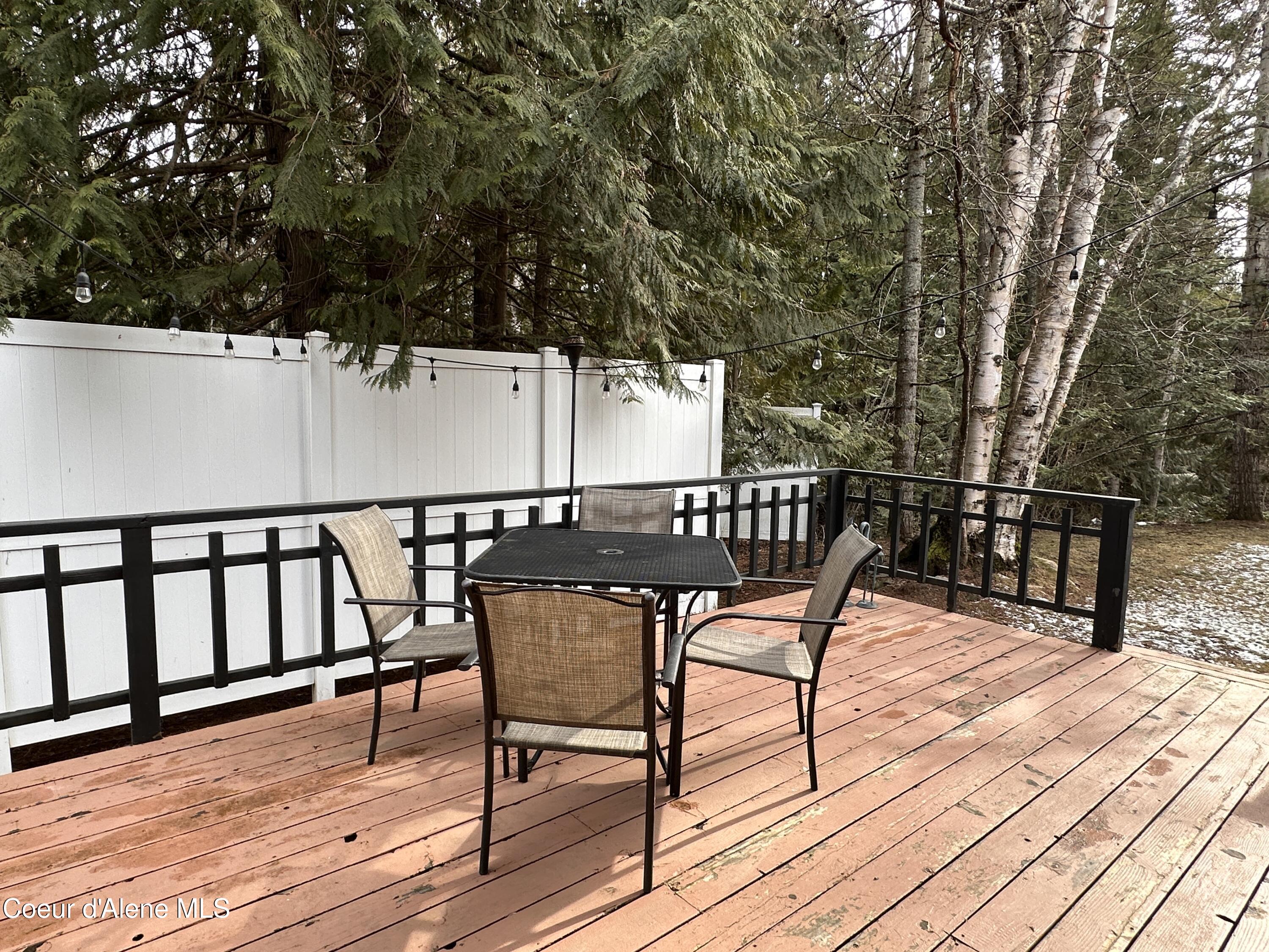 2727 Selkirk Road Sandpoint, ID 83864 - Photo 39 of 68 DeckandPrivacy